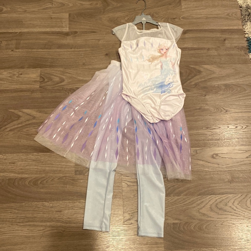 NWOT Disney Elsa Frozen 2 piece Bodysuit and skirt pant combo sz 7/8